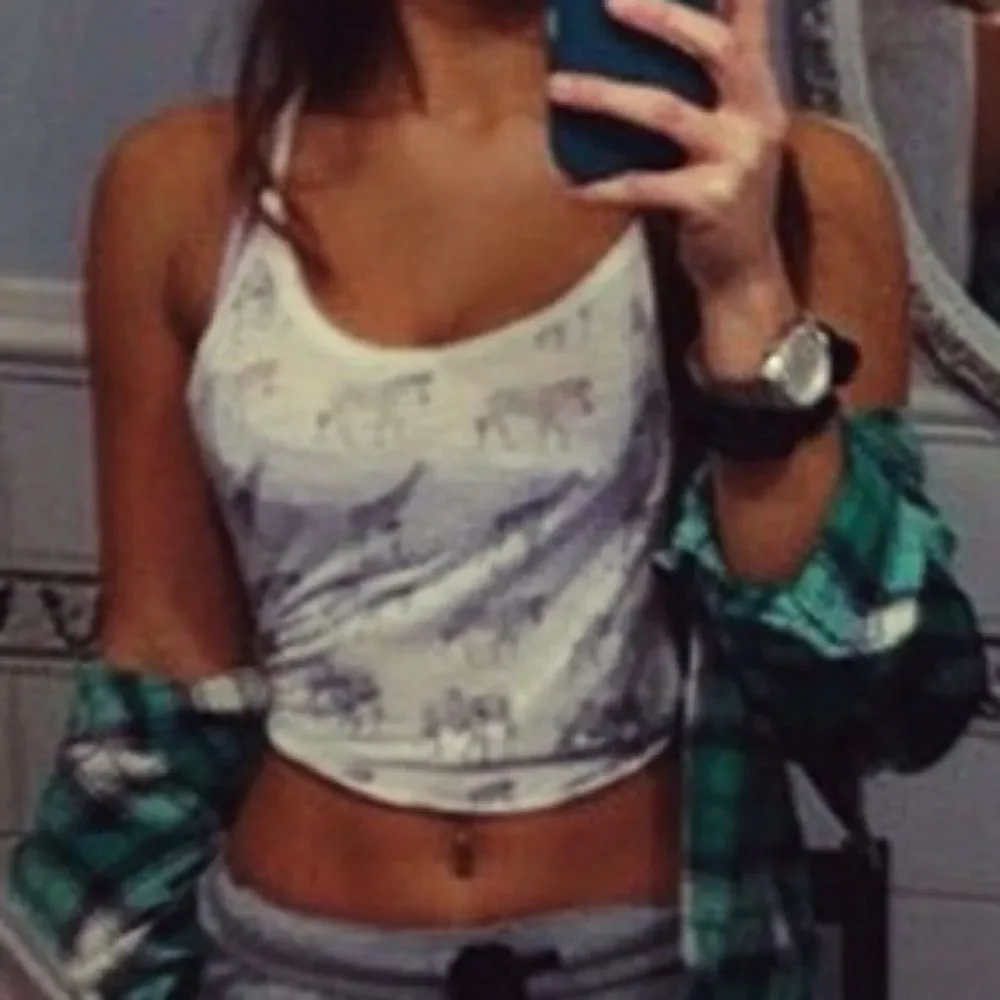 LF XS animal print cropped top!🐘🐅🐂Never worn! - Picture 4 of 4